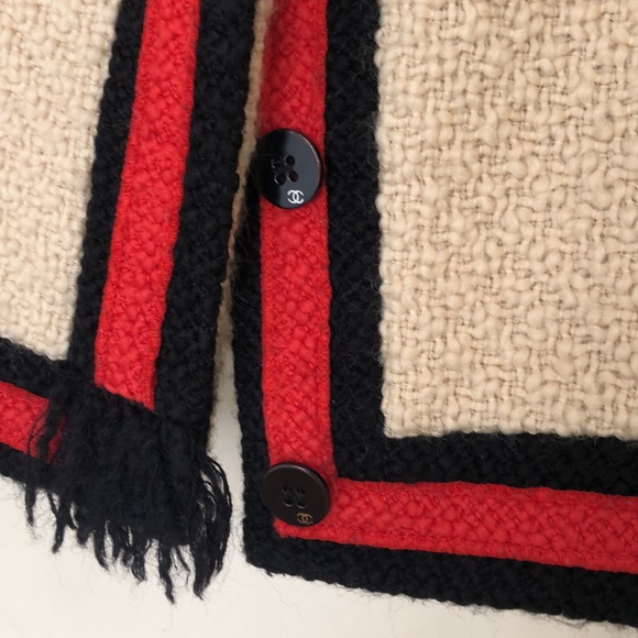 CHANEL runway cream tweed JACKET - Picture 9 of 15